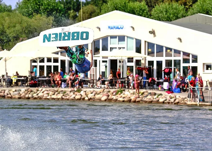 Im Freizeitpark Weissenhaeuser Appartement *